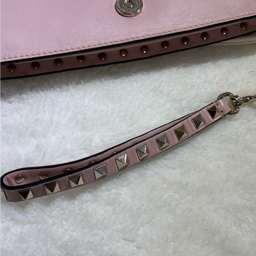 Valentino Blush Pink Rockstud Leather Clutch - Picture 14 of 16